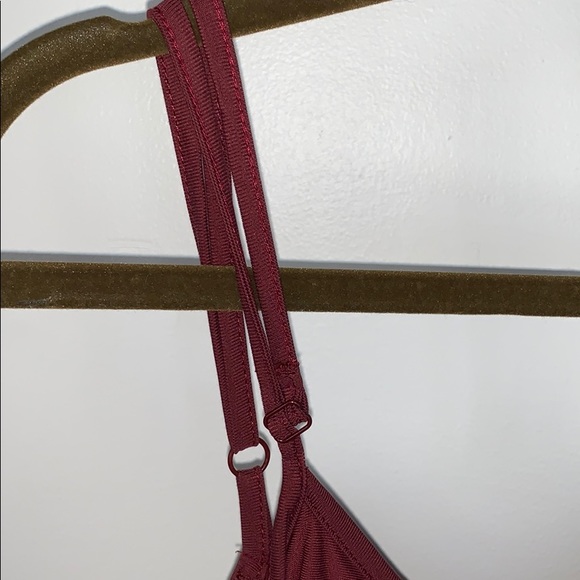 Cold shoulder dress - Picture 3 of 4